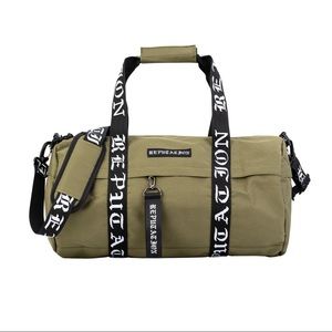 Taylor Swift Green Duffle Bag *BROKEN ZIPPER*